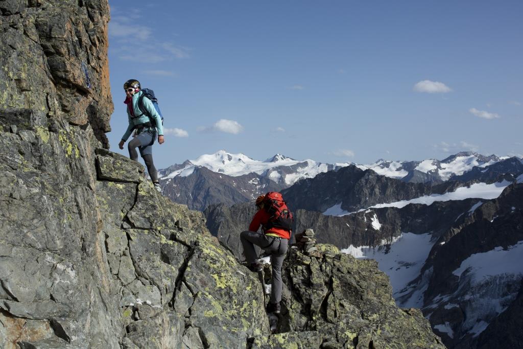Bergsteiger an der Verpeilspitze, Kaunergrat, Oetztaler Alpen, Tirol, Oesterreich.